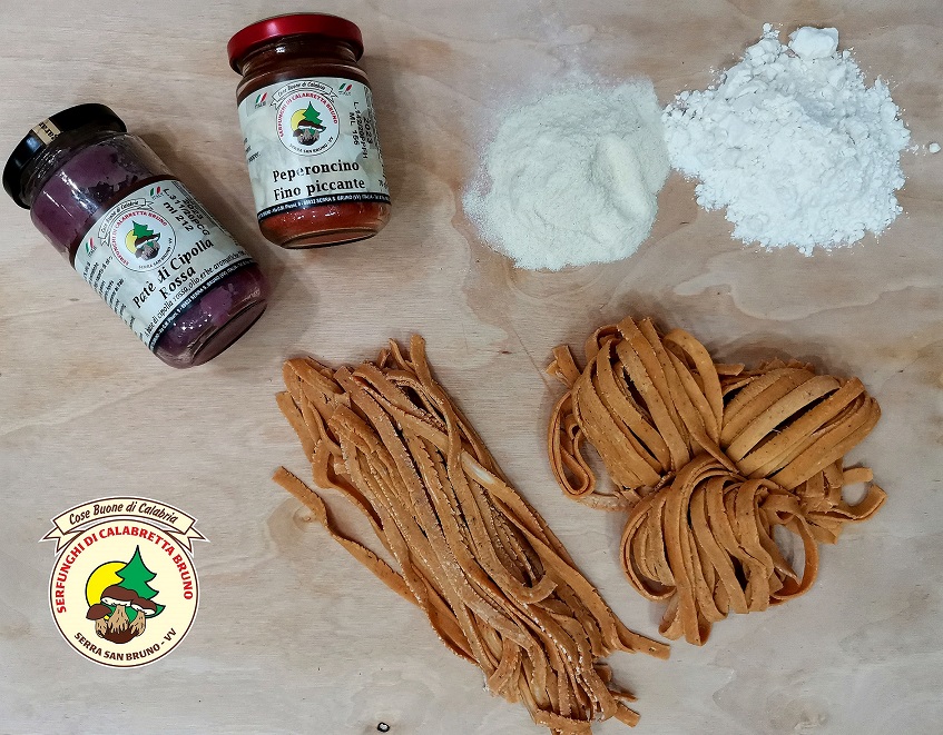 Scopri di più sull'articolo Tagliatelle alla cipolla rossa
